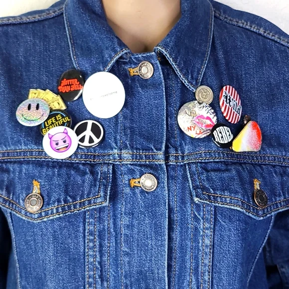 Oversized Jean Jacket Size Small Blue Denim Embellished Sequined Butterfly Pin - Picture 1 of 8